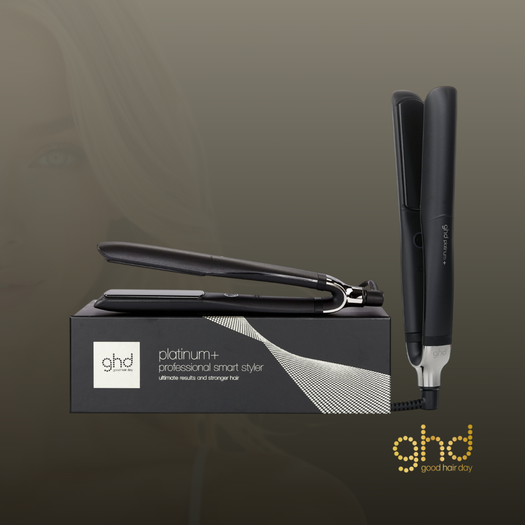 Quieres un cabello liso, con ondas o rizos impecables sin exponerlo a un calor excesivo?
La diferencia entre un peinado bonito y uno espectacular está en la herramienta que utilizas.
La GHD Platinum+ Plus Professional Styler es la plancha más avanzada de GHD, diseñada con tecnología predictiva inteligente que adapta la temperatura según las necesidades de tu cabello y la velocidad con la que peinas cada sección.