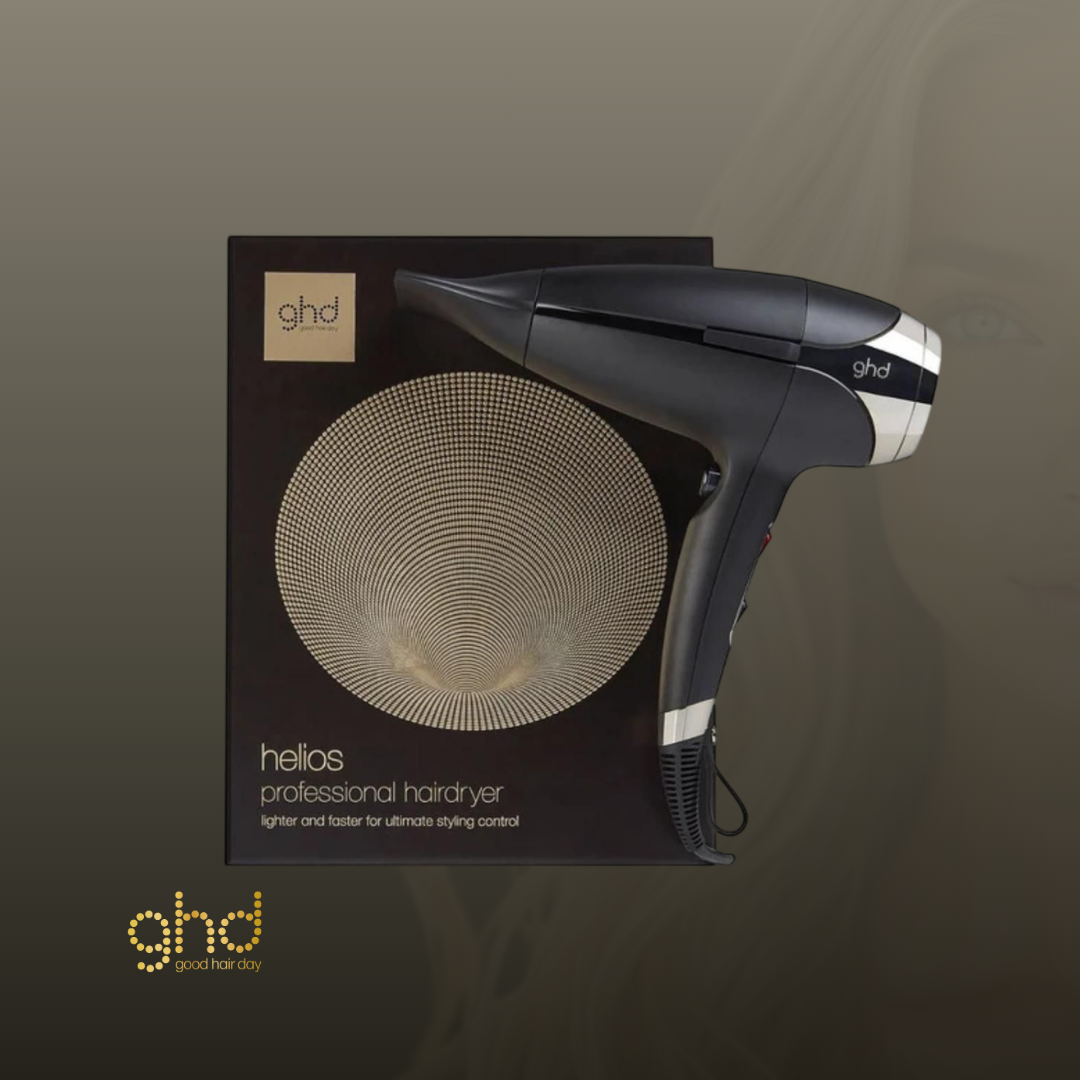 GHD Helios Professional Hair Dryer es un secador profesional de alto rendimiento desarrollado para proporcionar un secado ultrarrápido, un control excepcional durante el estilizado y un acabado visiblemente más suave y brillante. Gracias a su potente flujo de aire y su avanzada tecnología iónica, ayuda a reducir el frizz, mejorar el brillo natural del cabello y lograr peinados más duraderos.