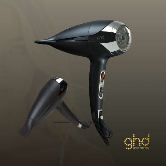 GHD Helios Professional Hair Dryer es un secador profesional de alto rendimiento desarrollado para proporcionar un secado ultrarrápido, un control excepcional durante el estilizado y un acabado visiblemente más suave y brillante. Gracias a su potente flujo de aire y su avanzada tecnología iónica, ayuda a reducir el frizz, mejorar el brillo natural del cabello y lograr peinados más duraderos.