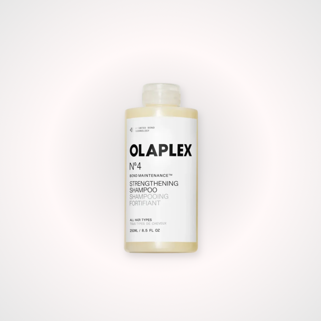 OLAPLEX Nº4 BOND MAINTENANCE SHAMPOO, shampoo reparador que limpia, fortalece y ayuda a mantener el cabello dañado, teñido o tratado químicamente. para el cuidado, reparación y fortalecimiento del cabello dañado, quebradizo y tratado químicamente, diseñados para mejorar la salud, suavidad, brillo y resistencia de la fibra capilar.