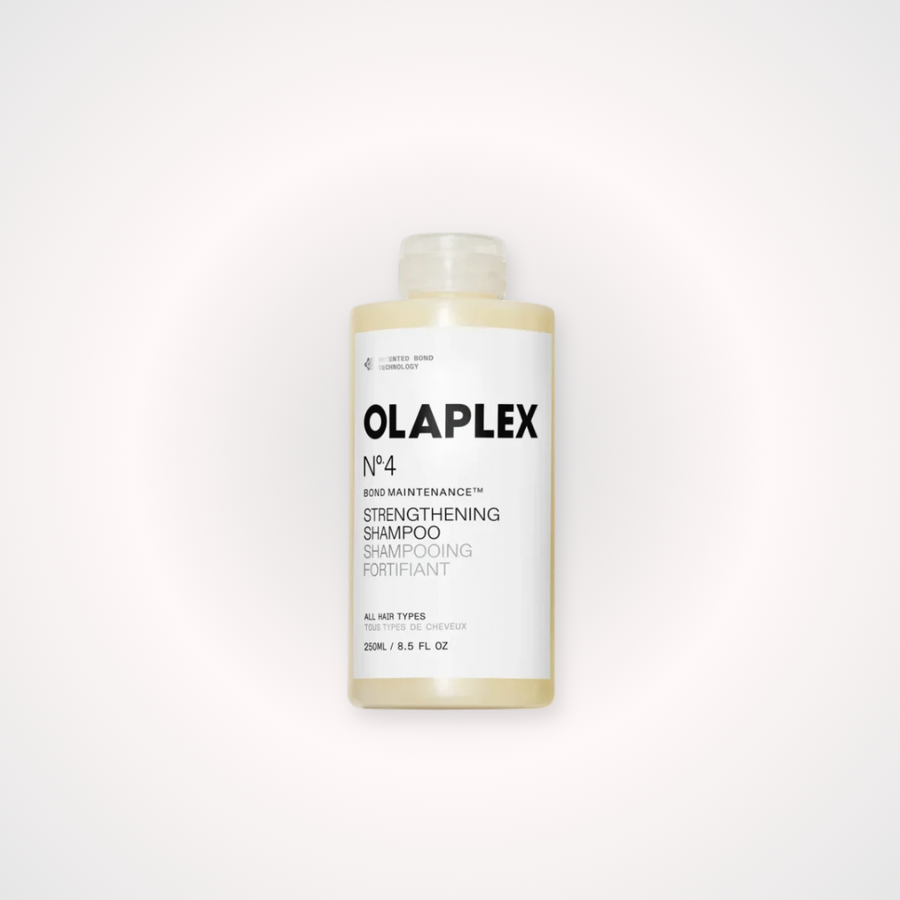 OLAPLEX Nº4 BOND MAINTENANCE SHAMPOO, shampoo reparador que limpia, fortalece y ayuda a mantener el cabello dañado, teñido o tratado químicamente. para el cuidado, reparación y fortalecimiento del cabello dañado, quebradizo y tratado químicamente, diseñados para mejorar la salud, suavidad, brillo y resistencia de la fibra capilar.