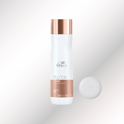 Wella Professionals FusionPlex Intense Repair Shampoo, shampoo reparador intensivo para cabello dañado, quebradizo y tratado químicamente que ayuda a fortalecer la fibra capilar, mejorar su resistencia y aportar suavidad.