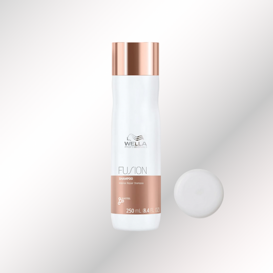Wella Professionals FusionPlex Intense Repair Shampoo, shampoo reparador intensivo para cabello dañado, quebradizo y tratado químicamente que ayuda a fortalecer la fibra capilar, mejorar su resistencia y aportar suavidad.